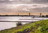 Het land van Maas en Waal foto 2