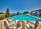 Appartementen Glyfada Beach Villa's foto 1