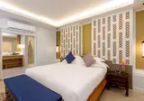 Outrigger Surin Beach Resort foto 4