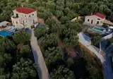 Chateau Eleon foto 1