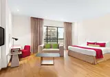 Ramada Hotel & Suites by Wyndham JBR foto 12