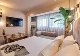 Enorme Epavli Boutique foto 20