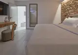 Sea Breeze Santorini Beach Resort, Curio Collection by Hilton foto 23