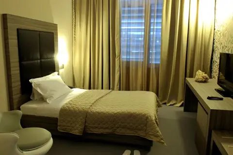 Sky Hotel in Tirana — foto 24