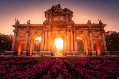 H10 Puerta de Alcalá in Madrid — foto 3