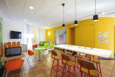 Ibis Styles Napoli Garibaldi in Napels, foto 8