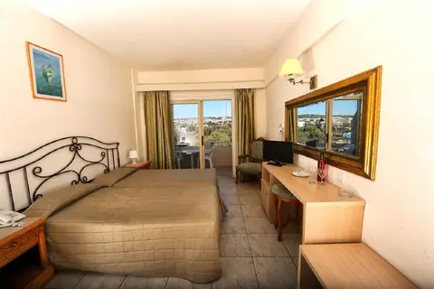 Piere Anne Beach Hotel in Ayia Napa — foto 8