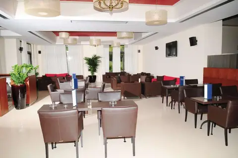 Kymi Palace in Παραλία Κύμης — foto 7