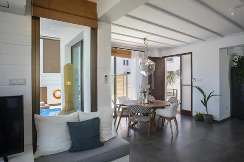 Chris Le Mare Luxury Villa in Paralimni — foto 4