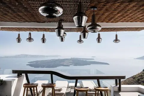 On The Rocks in Thira Municipal Unit, foto 11