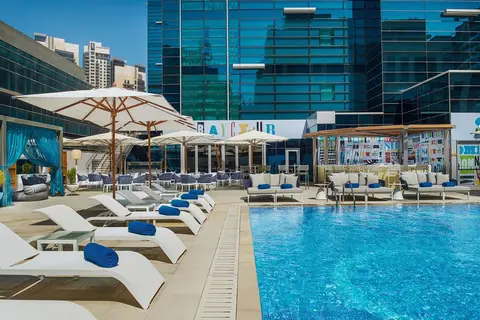 DoubleTree by Hilton Dubai - Business Bay in دبي — foto 3
