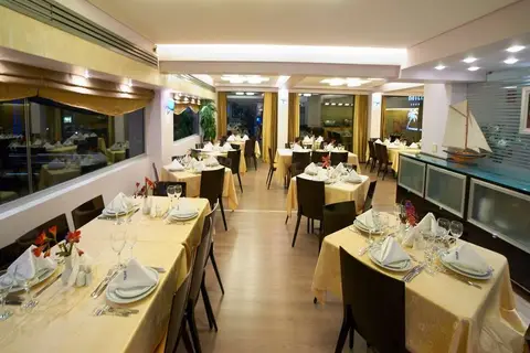 Tropical Hotel in Δήμος Αλίμου — foto 8
