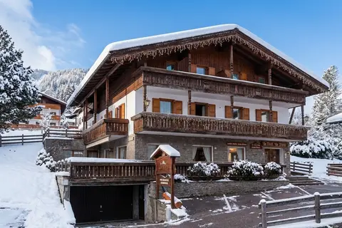 Hotel ai Pini in San Giovanni di Fassa