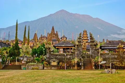 Traditioneel Bali in Surakarta — foto 12