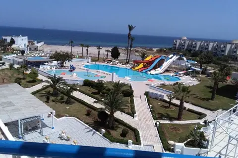 Aylimas Beach & Resort in المنستير — foto 2