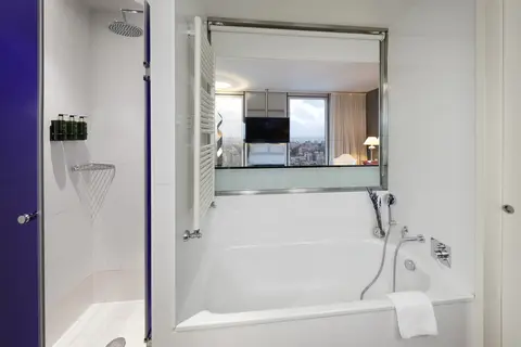 Meliá Barcelona Sky in Barcelona — foto 12