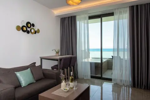 Ebenus Suites  by Checkin in Δημοτική Ενότητα Γουβών — foto 23