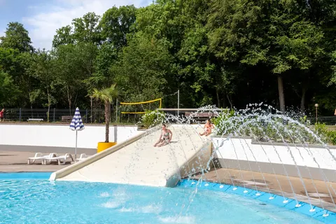 Camping hu Birkelt Village in Larochette — foto 18