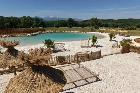 Camping Domaine De La Besse in Sonnac-sur-l'Hers
