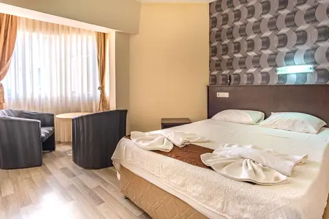 Green Gold Hotel in Kuşadası — foto 3