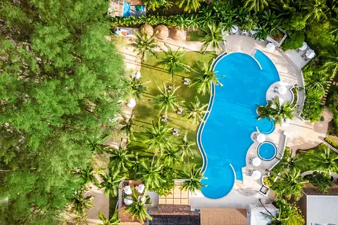 OUTRIGGER Khao Lak Beach Resort in ท่าเสด็จ — foto 13