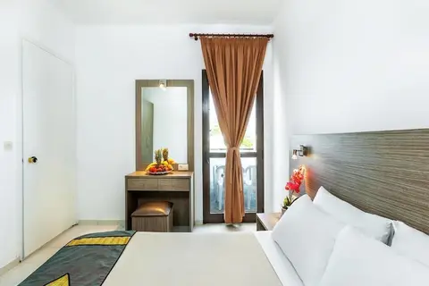 Xenios Dolphin Beach Hotel in Possidi, foto 30