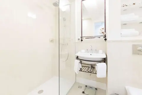 Envoy Hotel in Belgrado — foto 3
