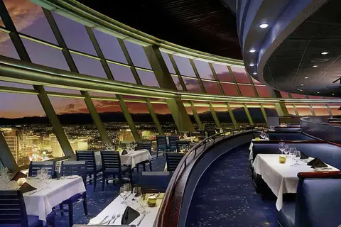 The Strat Hotel Casino & Tower in Las Vegas — foto 28