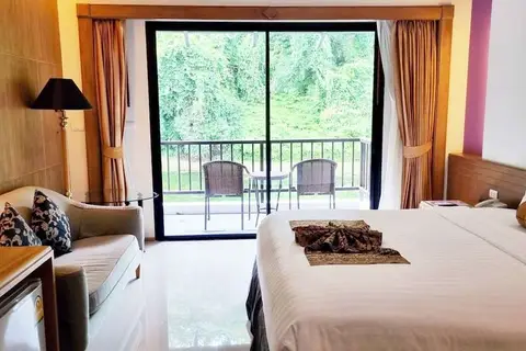 Tinidee Golf Resort Phuket in ตำบลกะทู้ — foto 3