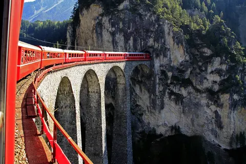 16-daagse rondreis per trein Glacier Express, Milaan en München in stijl foto 7