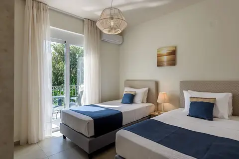 Azure Beach Sea Front Villas in Nopigia — foto 29