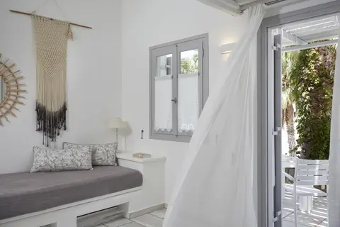 Mr & Mrs White Paros in Νάουσα — foto 13