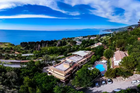 Hotel Cannamele Resort in Parghelia — foto 7