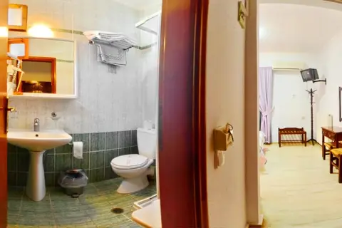 Casa Blue Hotel in Καλύβια — foto 20