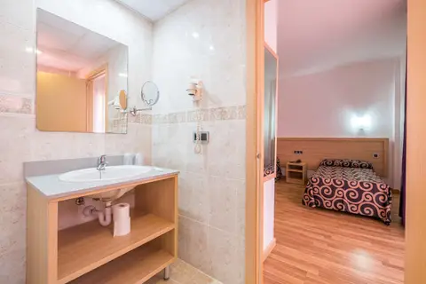 Hotel Tossa Beach in Tossa de Mar — foto 21