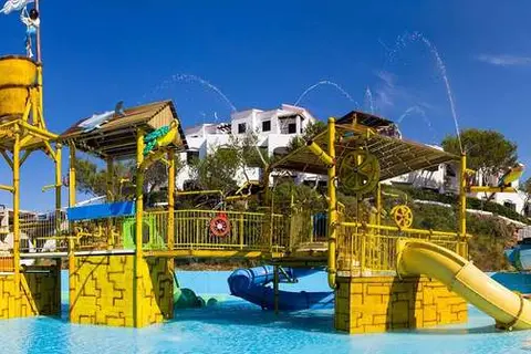Carema Club Resort in es Mercadal — foto 23