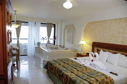 Crown Paradise Club Cancun in Jacuzzi, foto 6