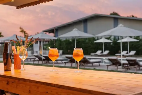 V Luxury Suites in Korfoe — foto 6