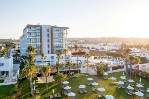 Leonardo Crystal Cove Hotel & Spa by the Sea in Παραλίμνι — foto 7