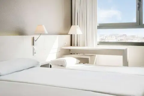 Hotel ILUNION Valencia 3 in Valencia — foto 22