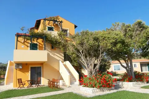 Sandy Beach Villas & Appartementen in Σβορωνάτα — foto 4