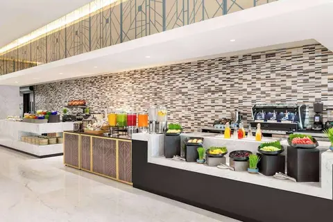 Wyndham Grand Doha West Bay Beach in Doha — foto 14