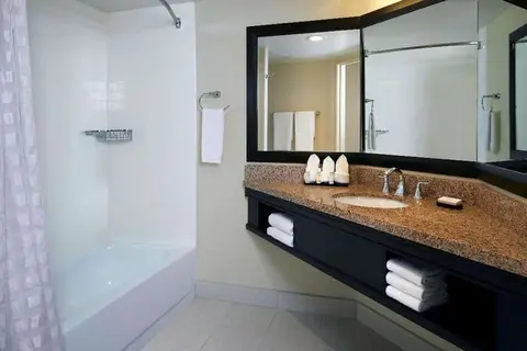 Embassy Suites by Hilton Los Angeles Internat in Los Angeles — foto 16