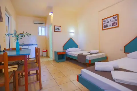 Filoxenia Hotel - Apartments in Θεολόγος — foto 13