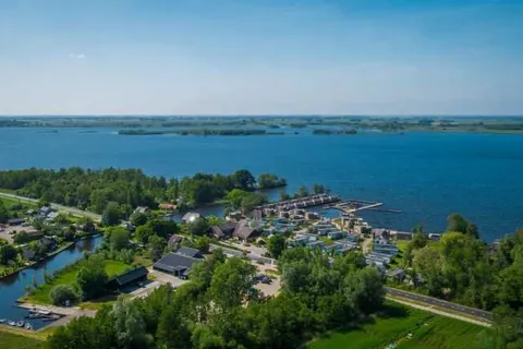 Vakantiepark De Wiedense Meren foto 2