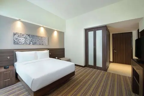 Hampton by Hilton Dubai Airport Hotel in Dubai — foto 2