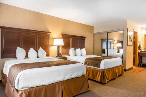 Black Swan Inn Lee-Lenox - An Ascend Hotel Collection Hotel in Luwte