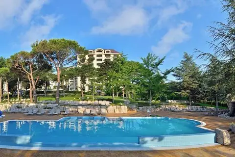 Melia Grand Hermitage in Дентална клиника „Медика 3 Дент“ — foto 18