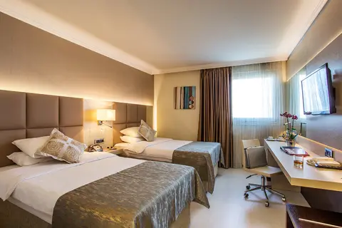 Ramada by Wyndham Sofia City Center in Sofia — foto 5