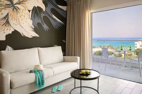 Vangelis Hotel & Suites in Παραλίμνι — foto 25